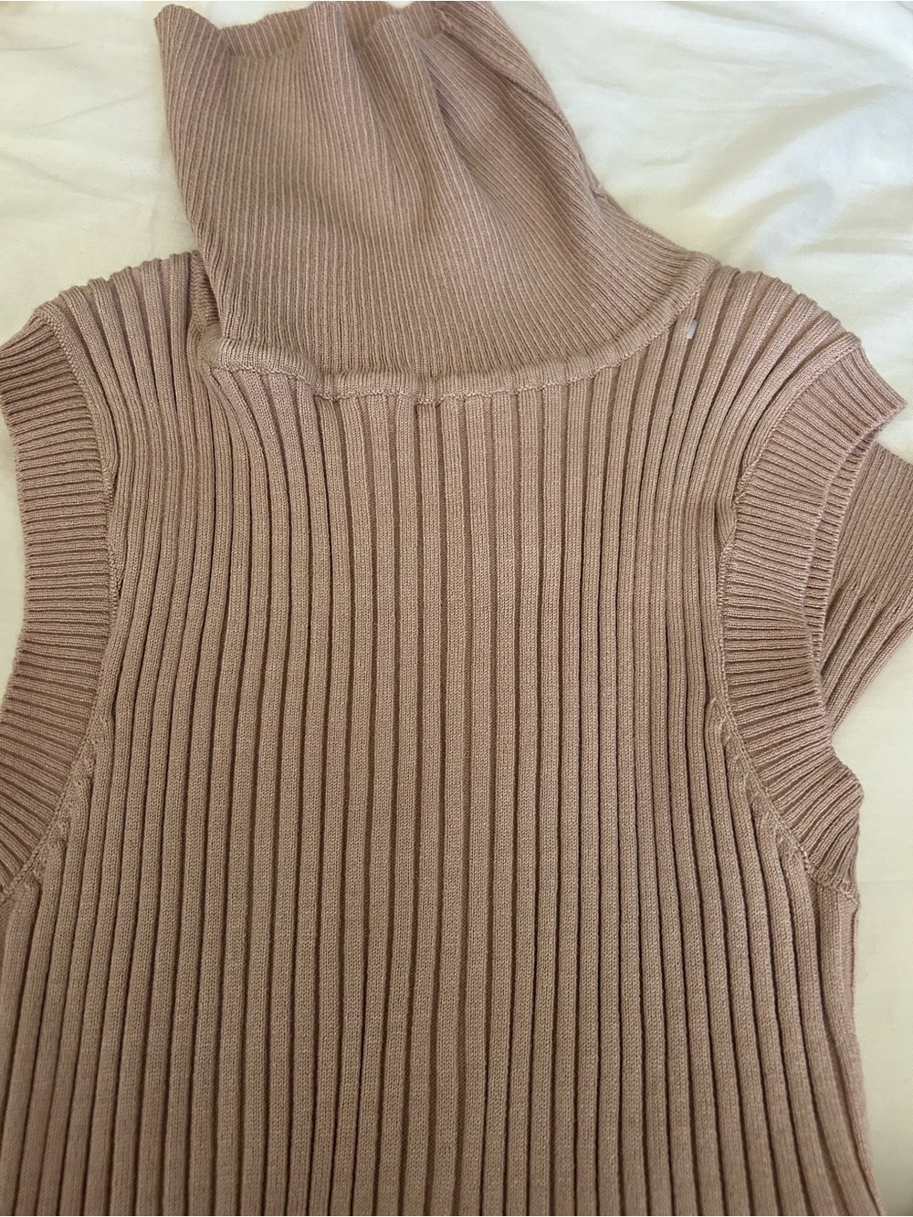 Ribbed Short-Sleeve Sweater in Light Brown